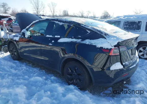 2020 Tesla Model Y Long Range Dual Motor All-Wheel Drive z USA, uszkodzony, nr VIN 5YJYGDEE0LF057668